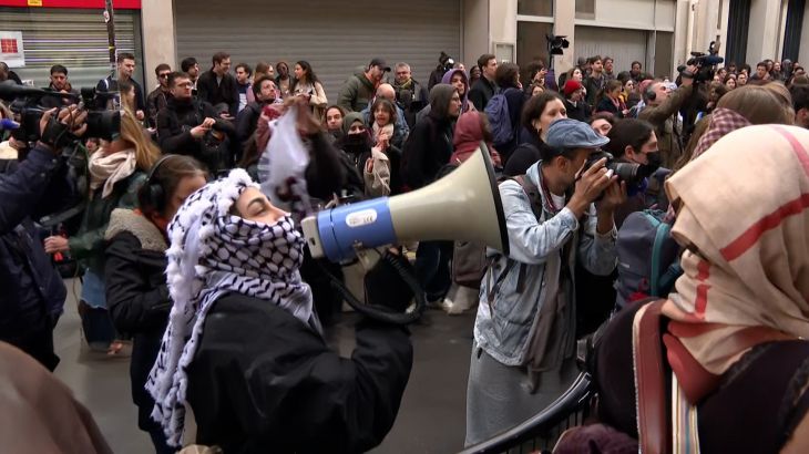 مظاهرة طلابية في باريس تندد بالحرب على قطاع غزة